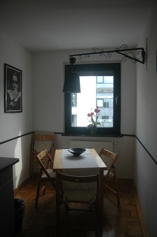 Koeln Appartement 部屋 写真